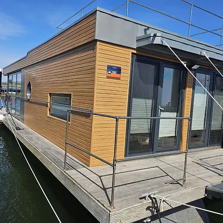 Botel Hausboot Tollow Stralsund