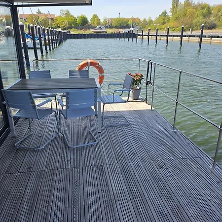 Hausboot Tollow