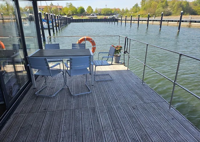 Hausboot Tollow